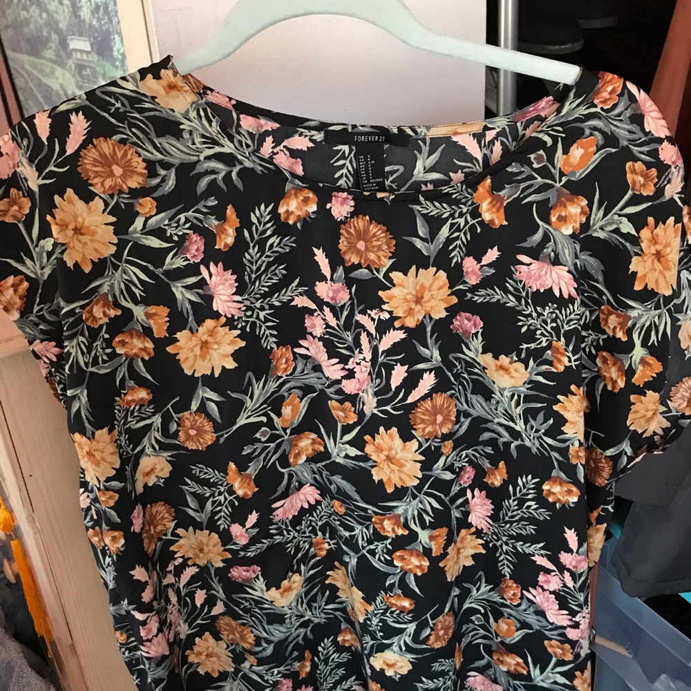 Floral patterned blouse